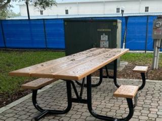 New picnic table.